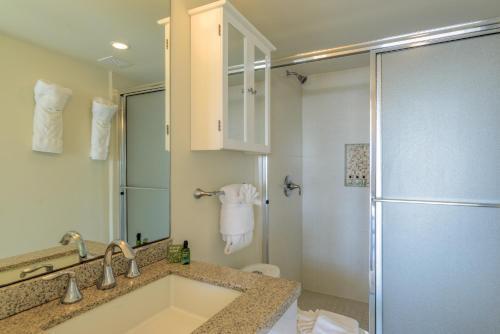 4br Bayview For Large Families! Beachfront Resort, Shared Pools & Jacuzzi