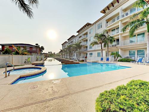 Apartamento New Listing! Modern Beach Condo With Infinity Pool Condo