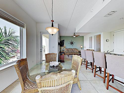 Apartamento New Listing! Modern Beach Condo With Infinity Pool Condo