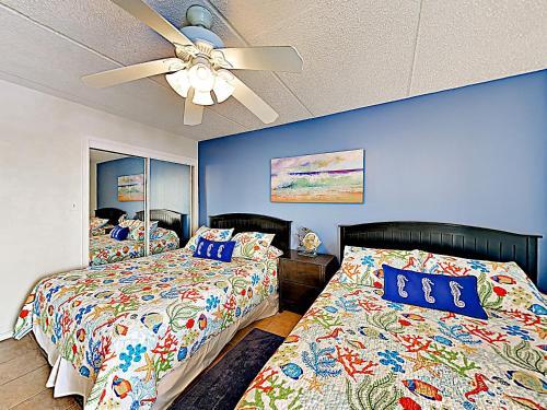 Apartamento New Listing! Beachfront Sanctuary With Large Balcony Condo
