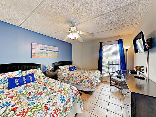 Apartamento New Listing! Beachfront Sanctuary With Large Balcony Condo