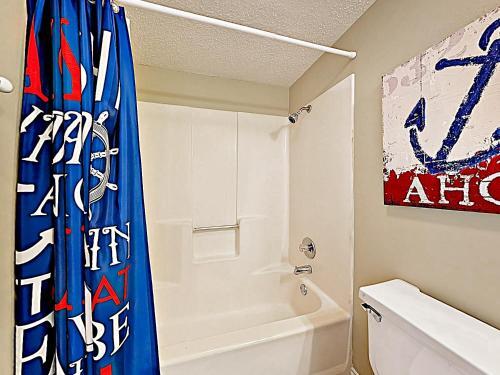 Apartamento New Listing! Beachfront Sanctuary With Large Balcony Condo