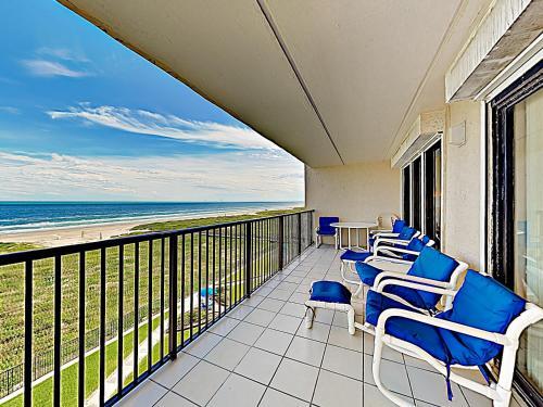 Apartamento New Listing! Gulf-view Corner-unit Condo With Pools Condo