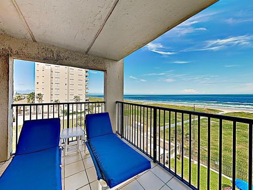 Apartamento New Listing! Gulf-view Corner-unit Condo With Pools Condo
