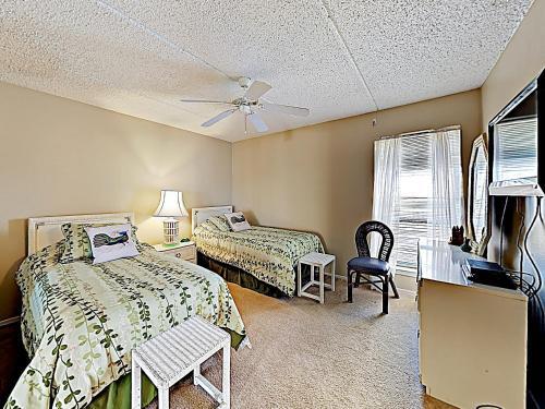 Apartamento New Listing! Gulf-view Corner-unit Condo With Pools Condo