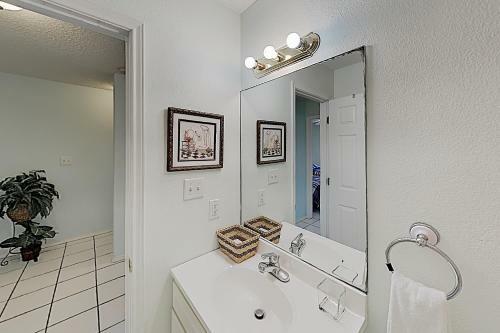 Apartamento New Listing! Casa de La Isla With Private Pool Condo