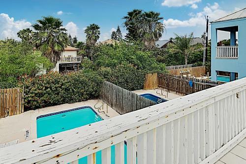 Apartamento New Listing! Casa de La Isla With Private Pool Condo