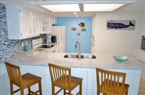 Saida IV Condos S4704