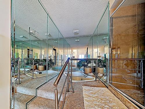 Apartamento New Listing! Gulf-view Penthouse Corner Unit Condo