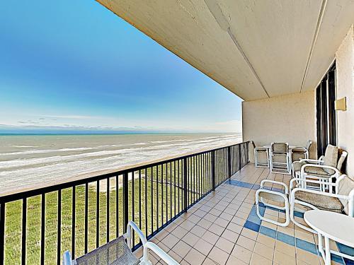 Apartamento New Listing! Gulf-view Penthouse Corner Unit Condo