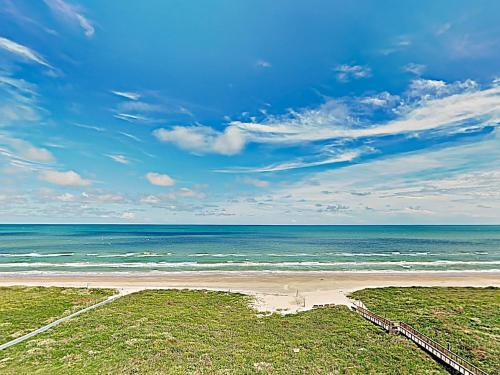Apartamento New Listing! Waterfront Condo With Upscale Amenities Condo