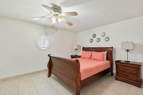 Listen To The Waves Break! Beachfront Condo Five-star Resort