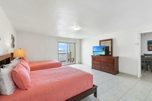 Listen To The Waves Break! Beachfront Condo Five-star Resort
