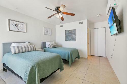 Listen To The Waves Break! Beachfront Condo Five-star Resort