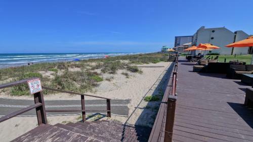 Listen To The Waves Break! Beachfront Condo Five-star Resort