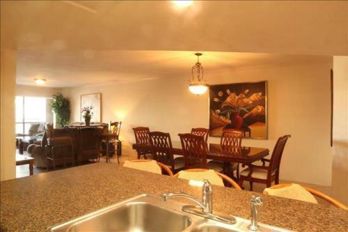 Saida IV Condos S4508