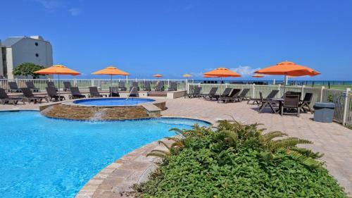 Super Pool View! Beachfront Property Cant Miss The Fun! Pet Friendly