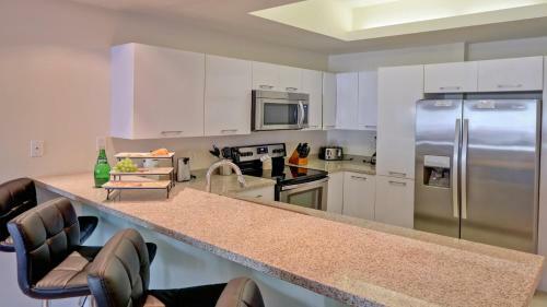 Super Pool View! Beachfront Property Cant Miss The Fun! Pet Friendly