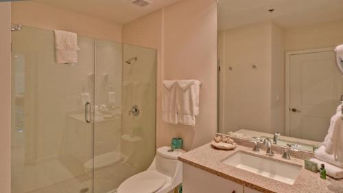Super Pool View! Beachfront Property Cant Miss The Fun! Pet Friendly