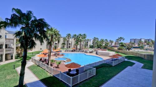 Super Pool View! Beachfront Property Cant Miss The Fun! Pet Friendly