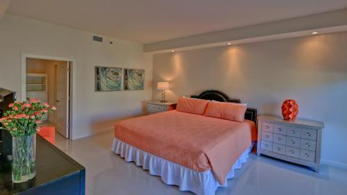 Super Pool View! Beachfront Property Cant Miss The Fun! Pet Friendly