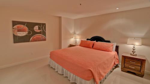 Super Pool View! Beachfront Property Cant Miss The Fun! Pet Friendly