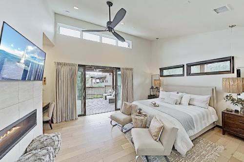 Chic Cabin - The Reserve At Lake Travis Cabin