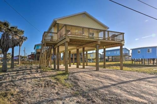 Luxe Surfside Beach Getaway Less Than 1 Block To Ocean!