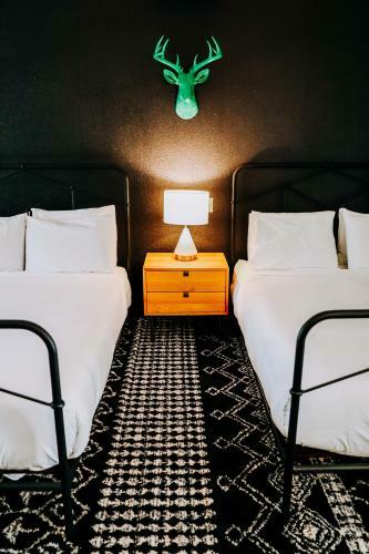 Hotel Wimberley Inn