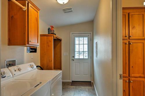 Ranch House In Boulder! Gateway To Nearby Parks!