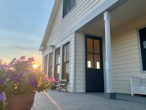 Annie's Place Bed & Breakfast