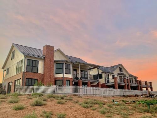 Annie's Place Bed & Breakfast