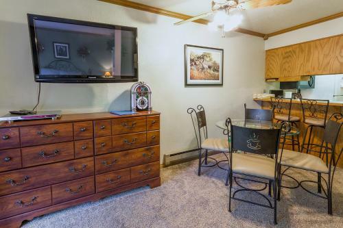 Apartamento Condo 107 Wifi Community Pool Jacuzzi Lounge Fireplace Laundry