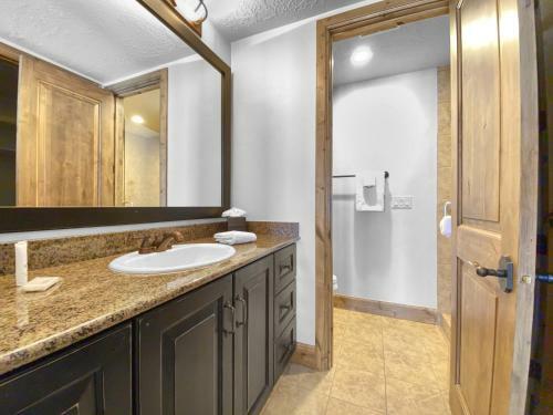 9922 Vista Home