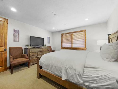 9922 Vista Home