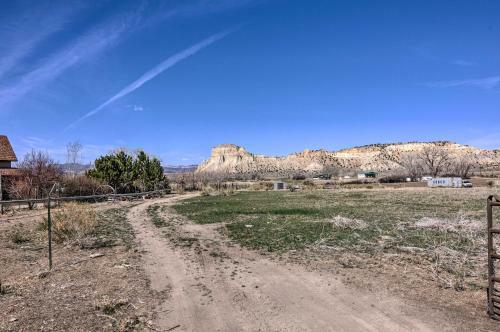 Home With Canyon Views 2 Mi To Grand Staircase