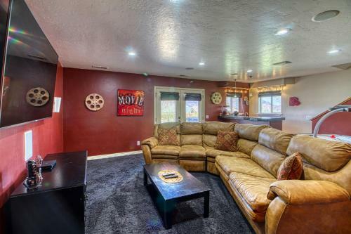5 Bed 3 Bath Vacation Home In Arches National Park