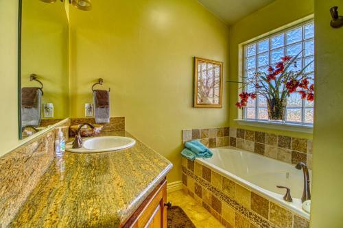 5 Bed 3 Bath Vacation Home In Arches National Park