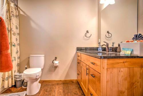Modern Moab Townhome With Private Hot Tub And Patio!