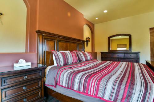 Pr 21 - Luxury Home With Shared Pool And Hot Tub 3 Bedroom