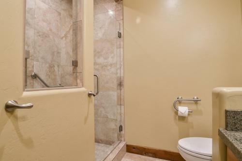 Pr 21 - Luxury Home With Shared Pool And Hot Tub 3 Bedroom