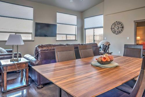 Upscale Moab Home With Redrock Views And Hottub And Patio