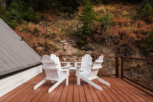 Corduroy - Cute Mountainside Cottage W Rooftop Deck & Views