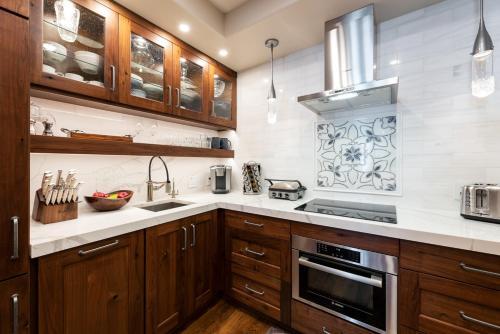 Silver Strike Lodge #201 - 2 Bed