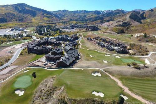 Juniper Landing #108 @ Canyons Village (Townhome)