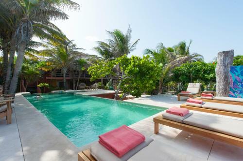 Zamas Hotel