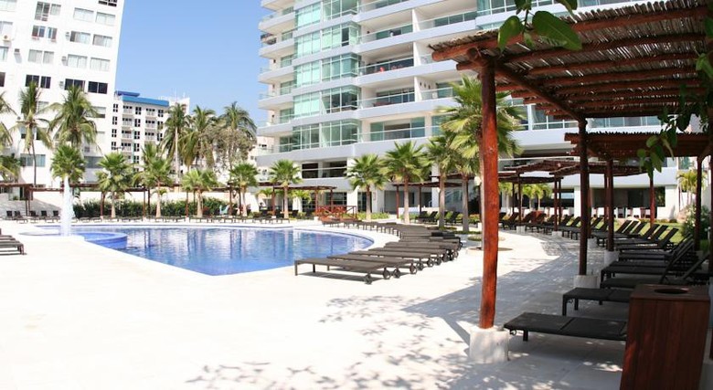 Apartamentos Condominio Marazul