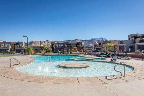 Villa Oasis By The Pool