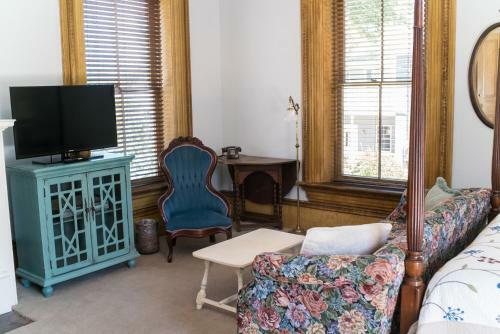 The Mulberry Inn -an Historic Bed And Breakfast