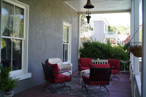 The Mulberry Inn -an Historic Bed And Breakfast